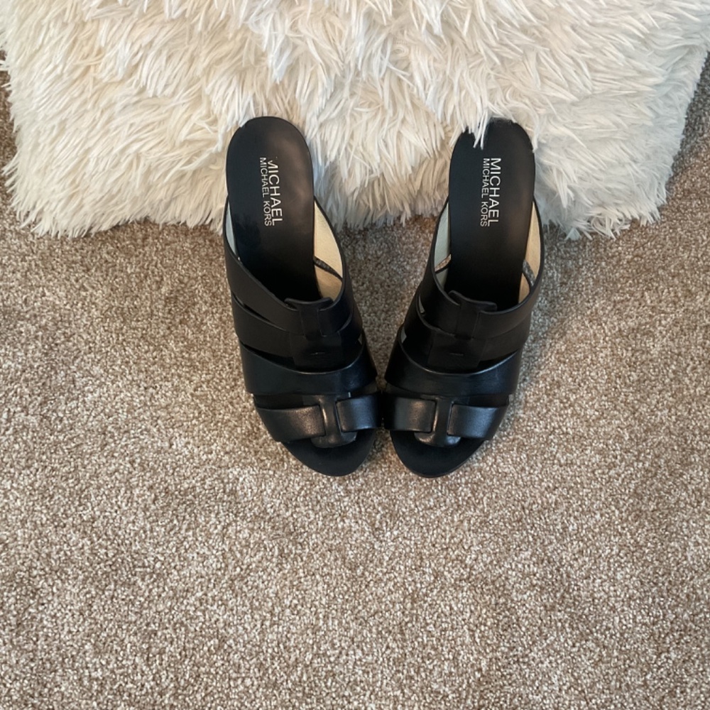 Michael Kors Studded Platform Sandals Size 8.5
